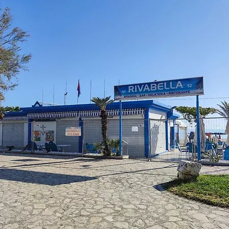 Accogliente Mansarda Tedeschi A Due Passi Dal Mare Apartment *
